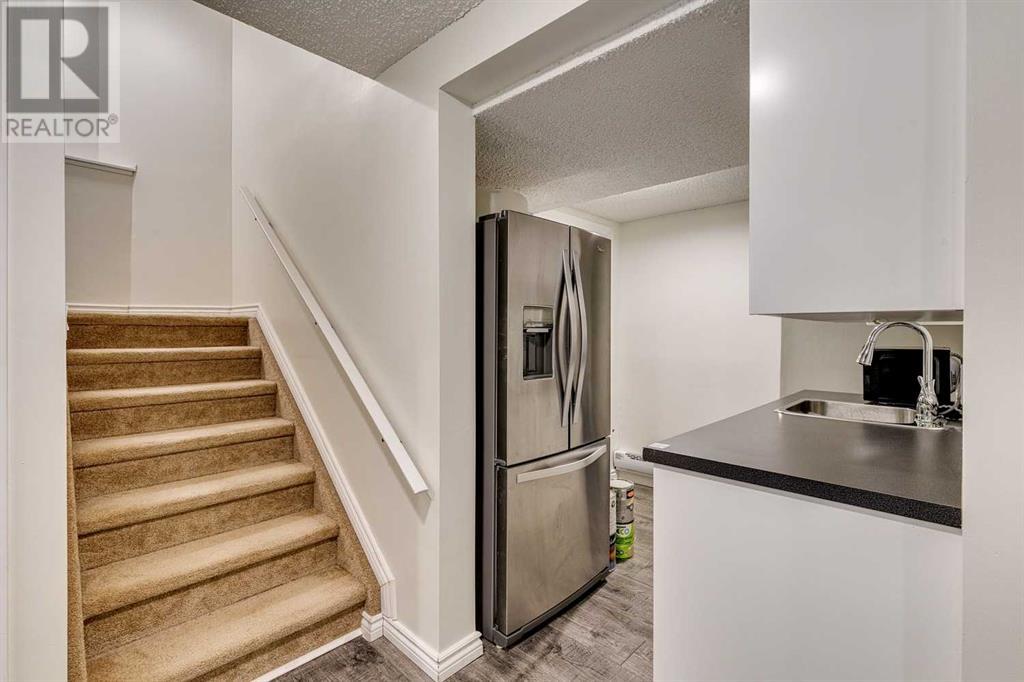 Single Family House for Sale in  Douglas Ridge Way SE Douglasdale/Glen Calgary 
