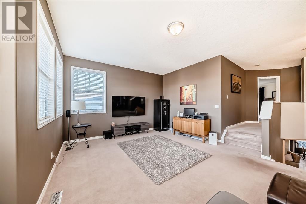 Photo 19 of 39 Bow Ridge Drive, Cochrane AB