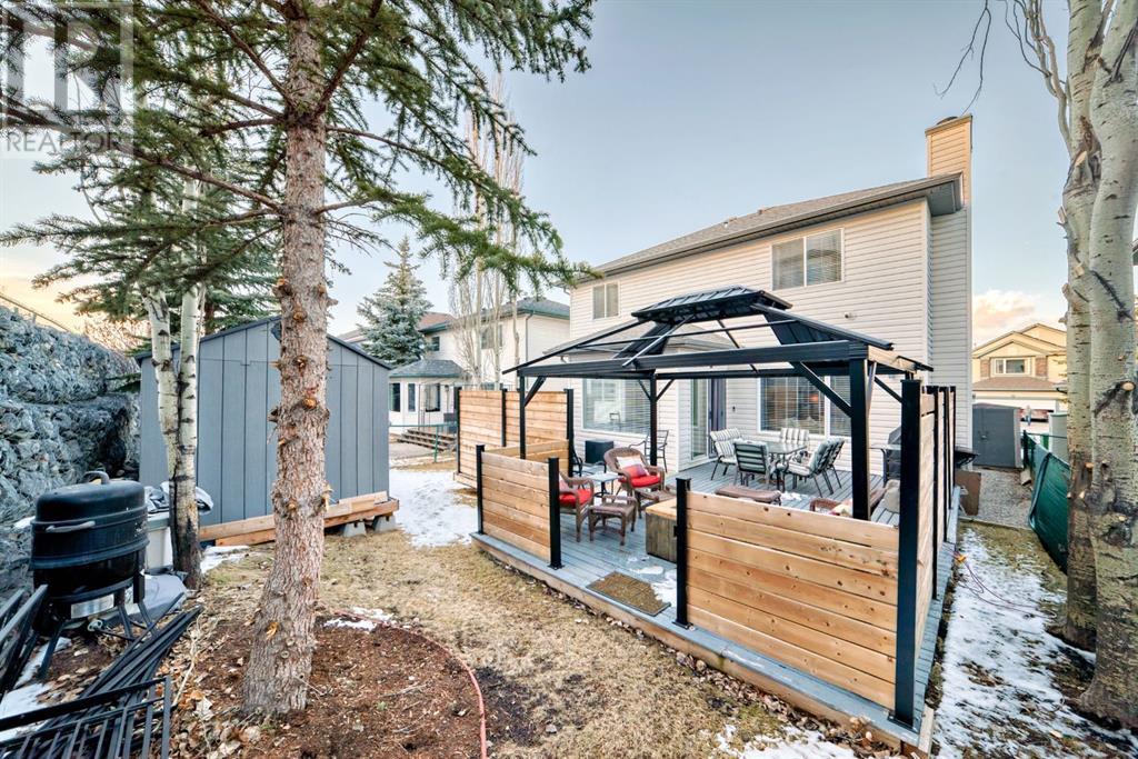 Photo 41 of 39 Bow Ridge Drive, Cochrane AB
