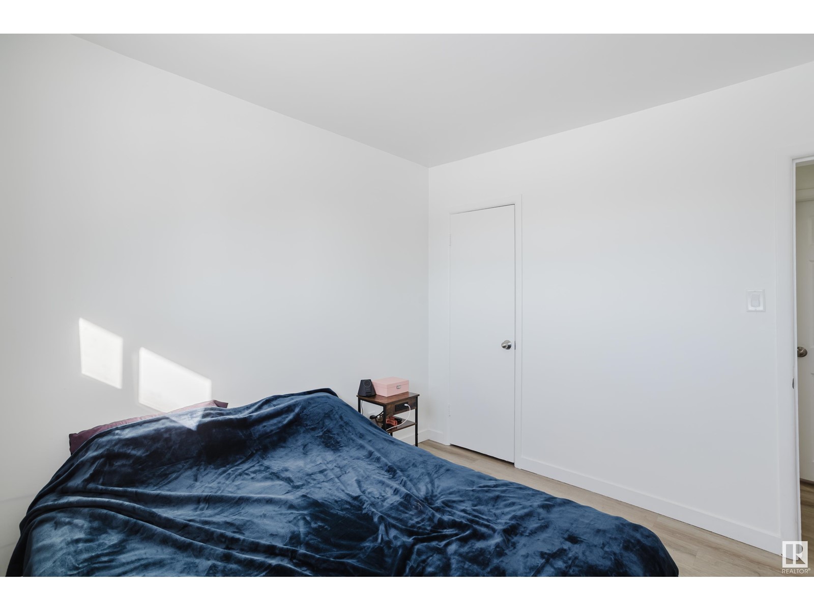 Single Family House Bungalow for Sale in /  AV NW Edmonton 