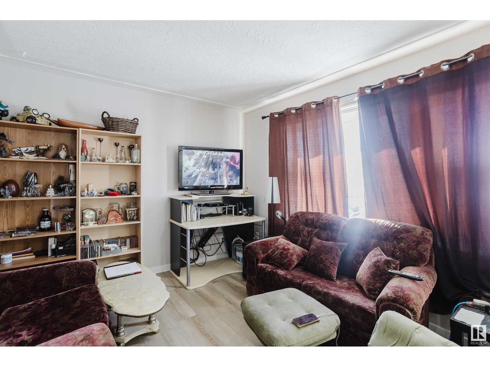 Single Family House Bungalow for Sale in /  AV NW Edmonton 