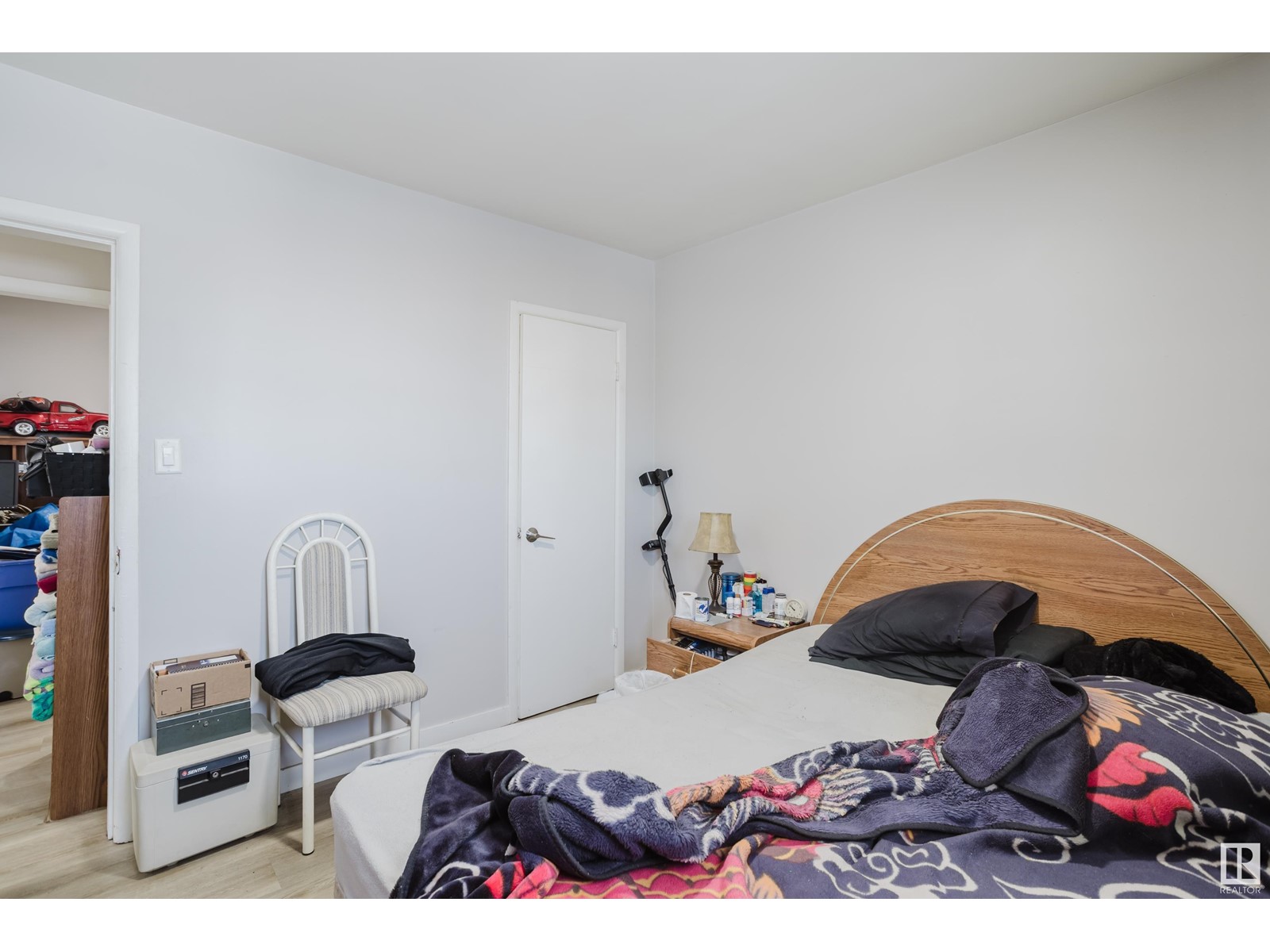 Single Family House Bungalow for Sale in /  AV NW Edmonton 