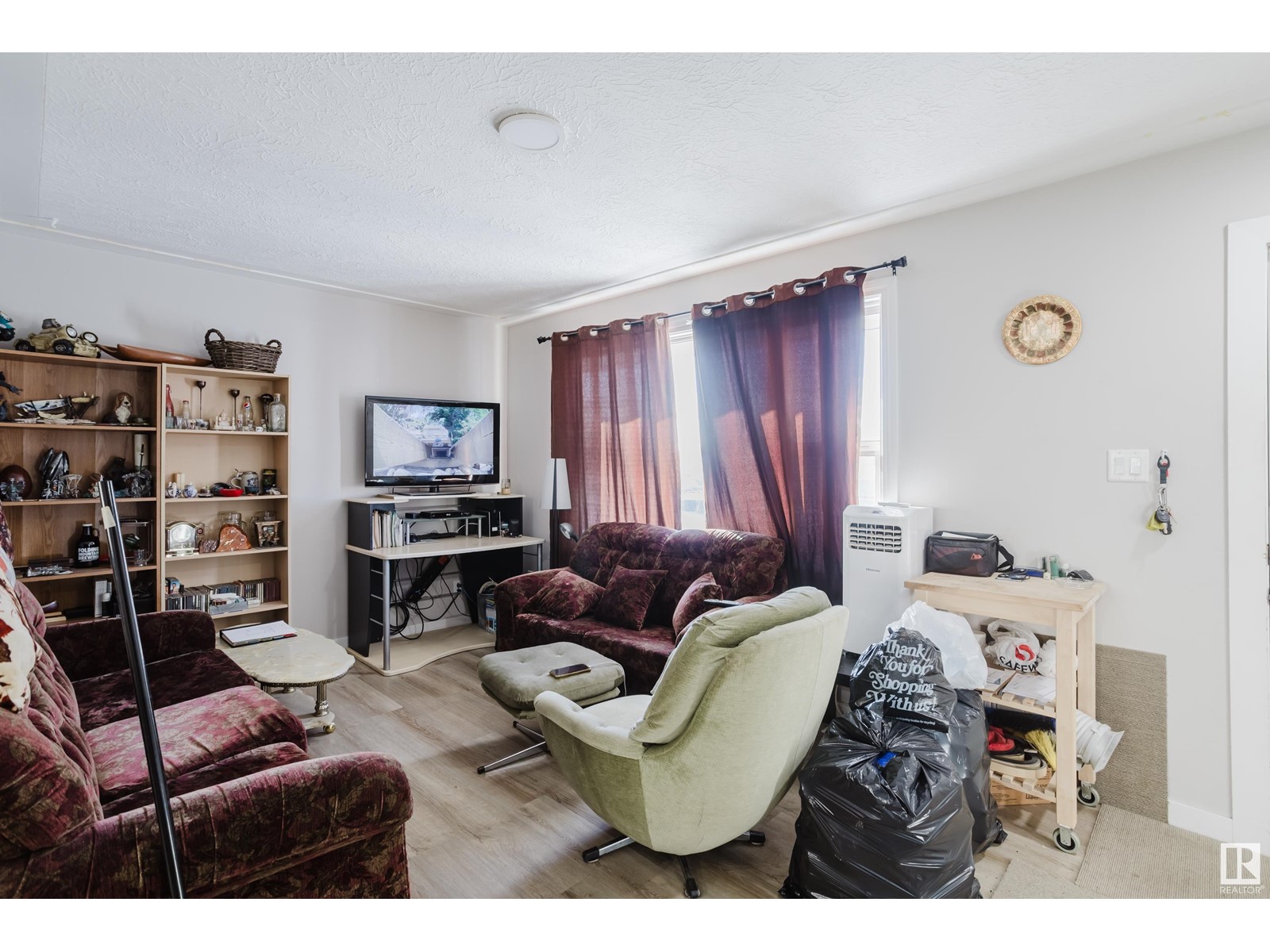Single Family House Bungalow for Sale in /  AV NW Edmonton 