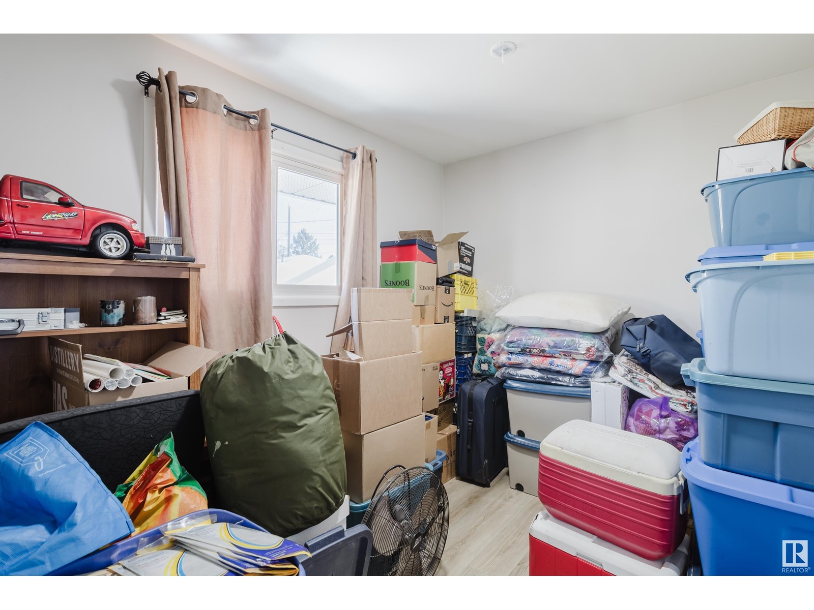 Single Family House Bungalow for Sale in /  AV NW Edmonton 
