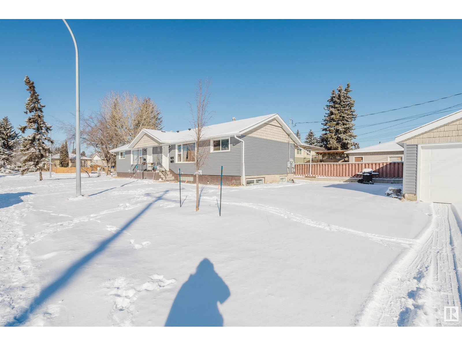Single Family House Bungalow for Sale in /  AV NW Edmonton 