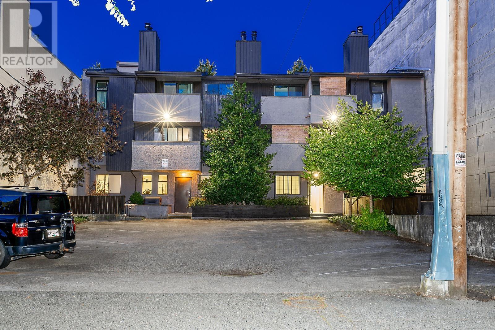 Photo 16 of 3263 Heather Street, Vancouver BC