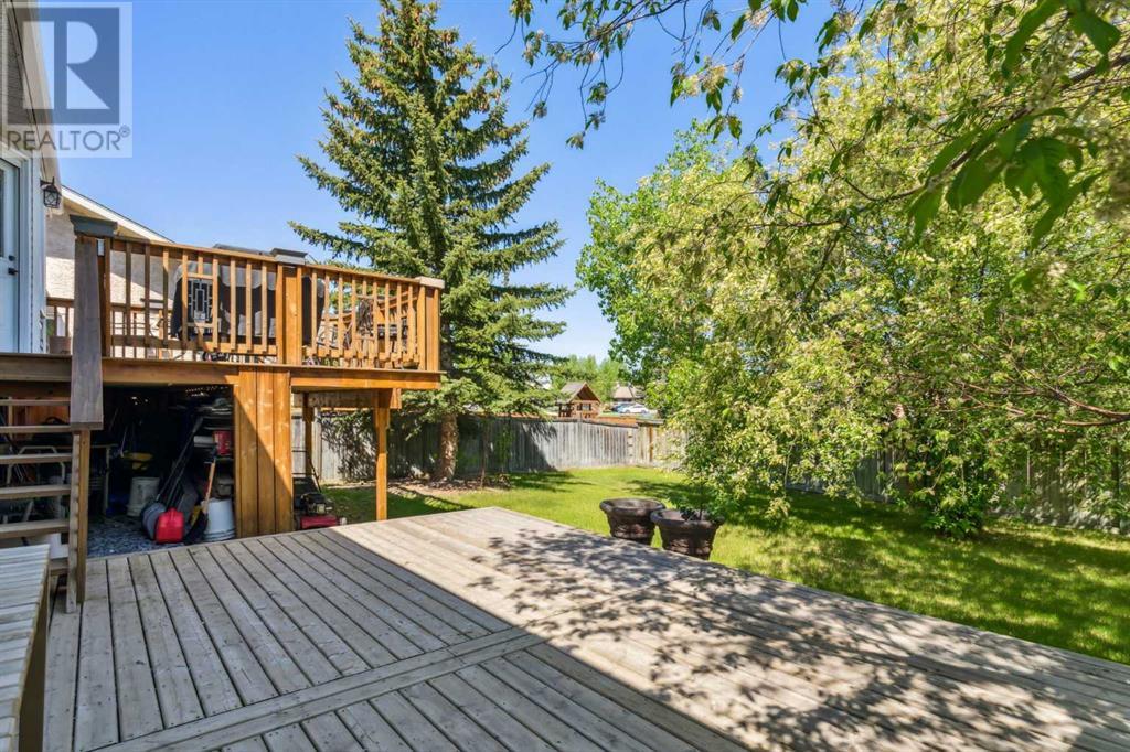 7 West Mackay Crescent, Cochrane, Alberta