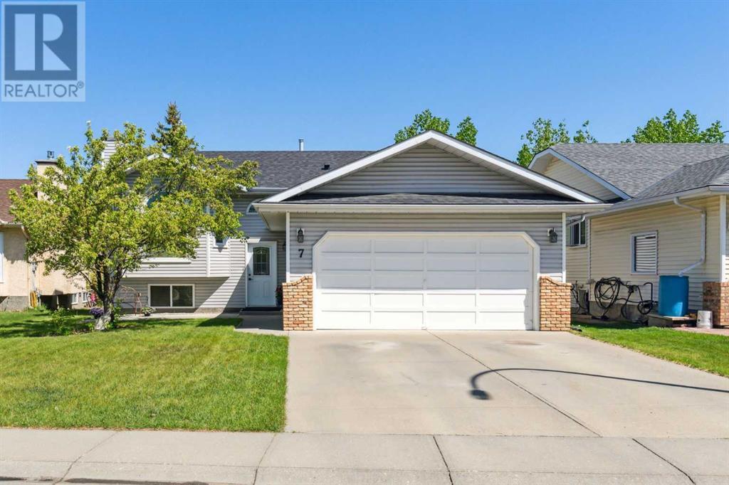 7 West Mackay Crescent, Cochrane