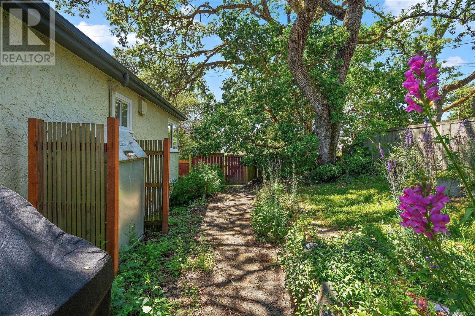 2831 Blackwood St, Victoria