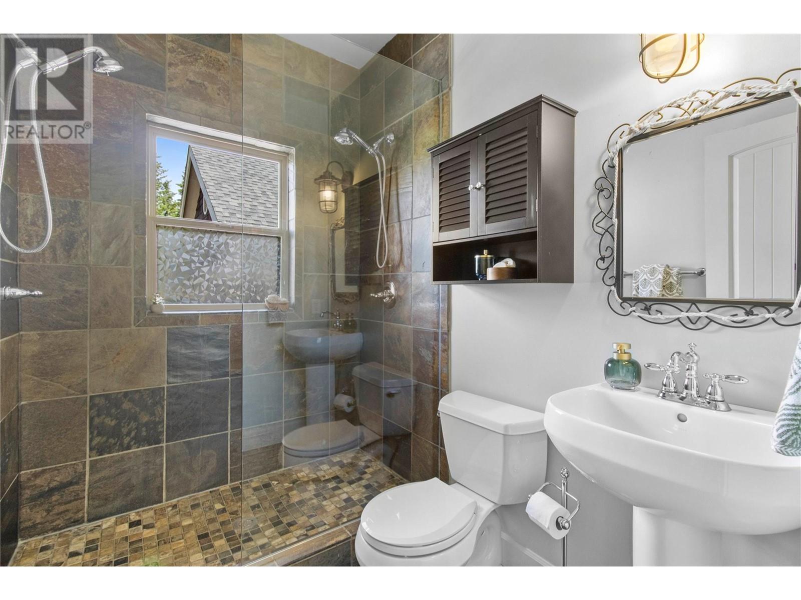 3240 Roncastle Road, Blind Bay