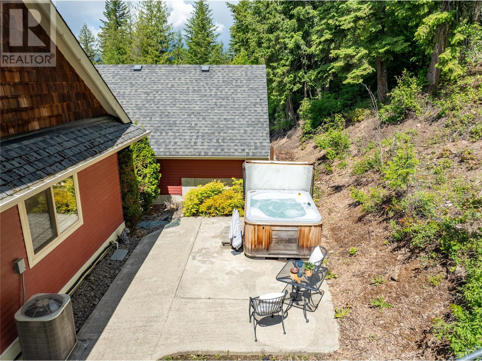 3240 Roncastle Road, Blind Bay