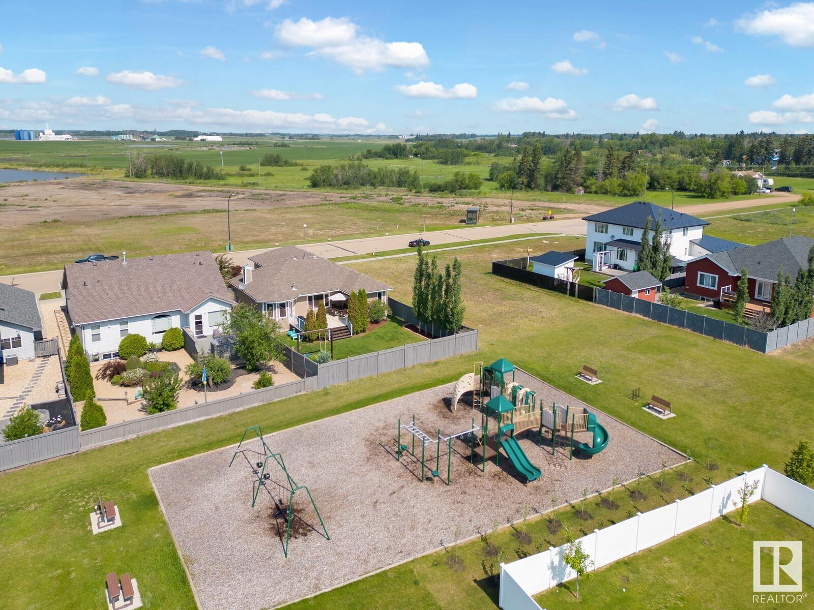 16 Whitetail DR - Photo 3 of 4, Mundare, Alberta