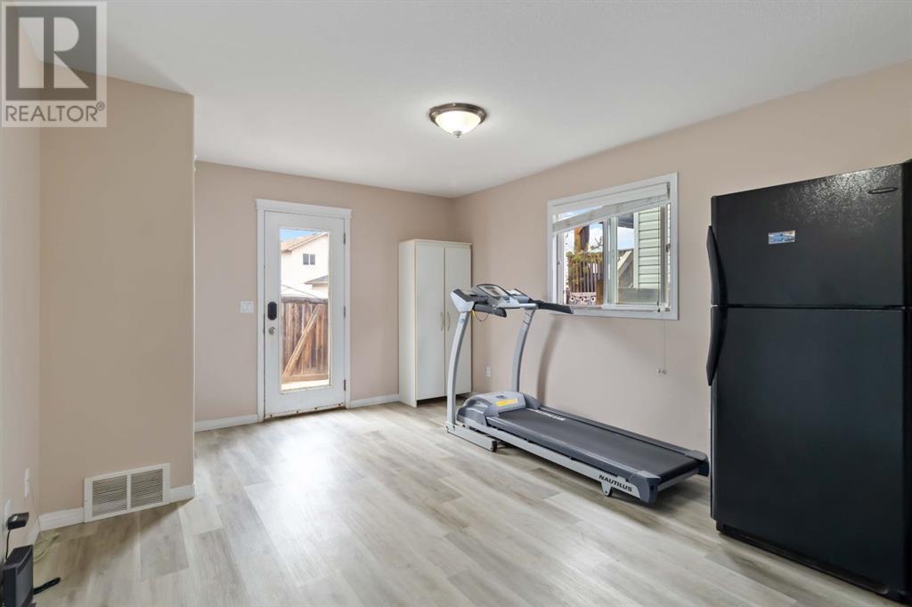 228 Paris Crescent, Fort McMurray