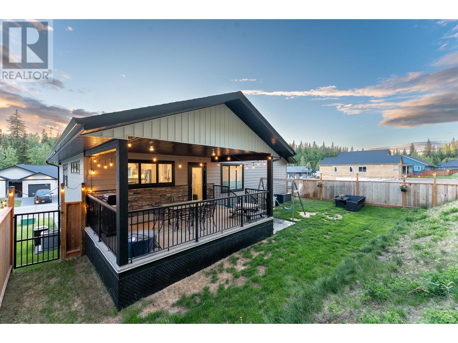 Photo 8 of 2834 Links Drive, Prince George BC