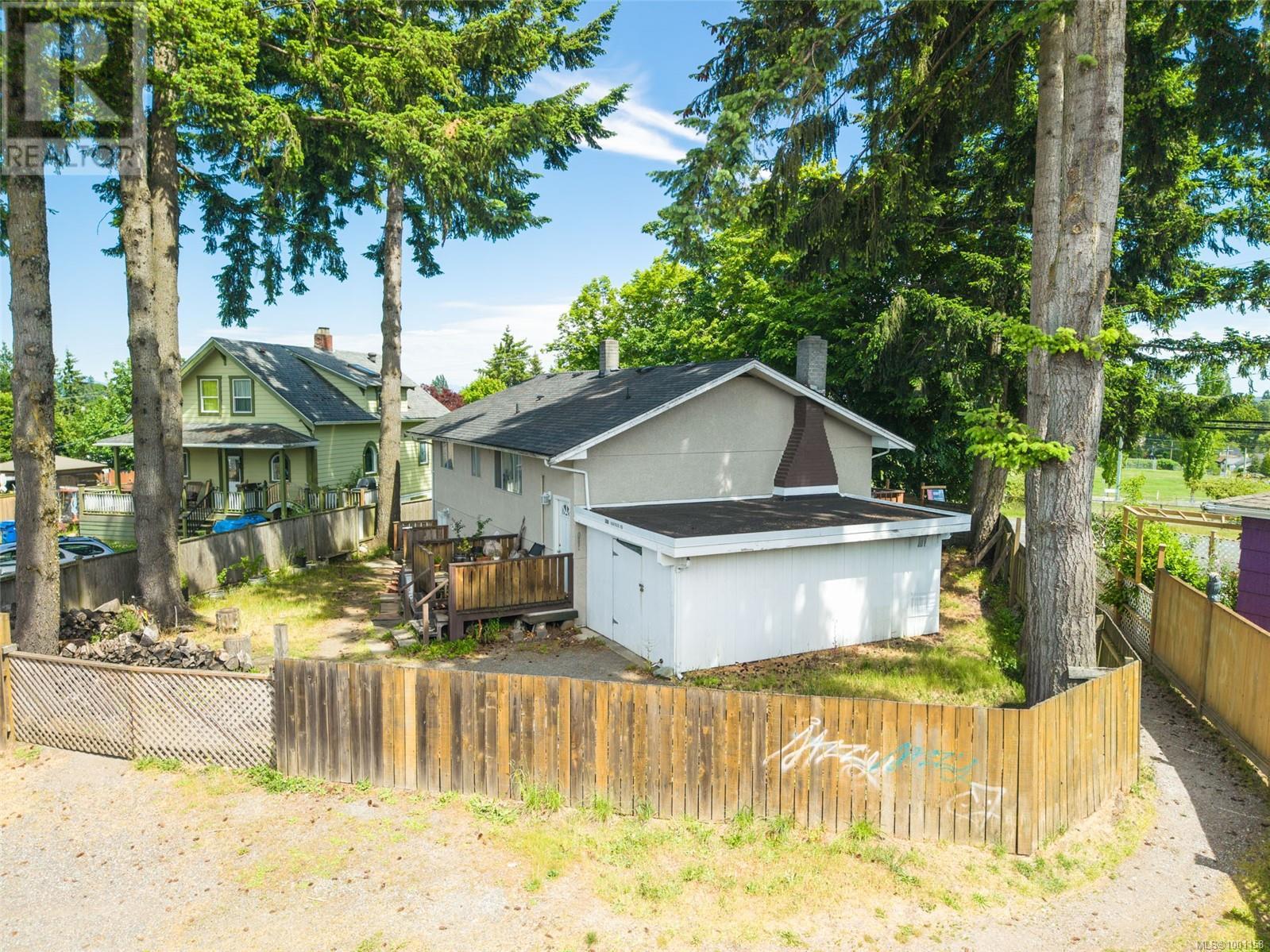 308 HAREWOOD RD - 12