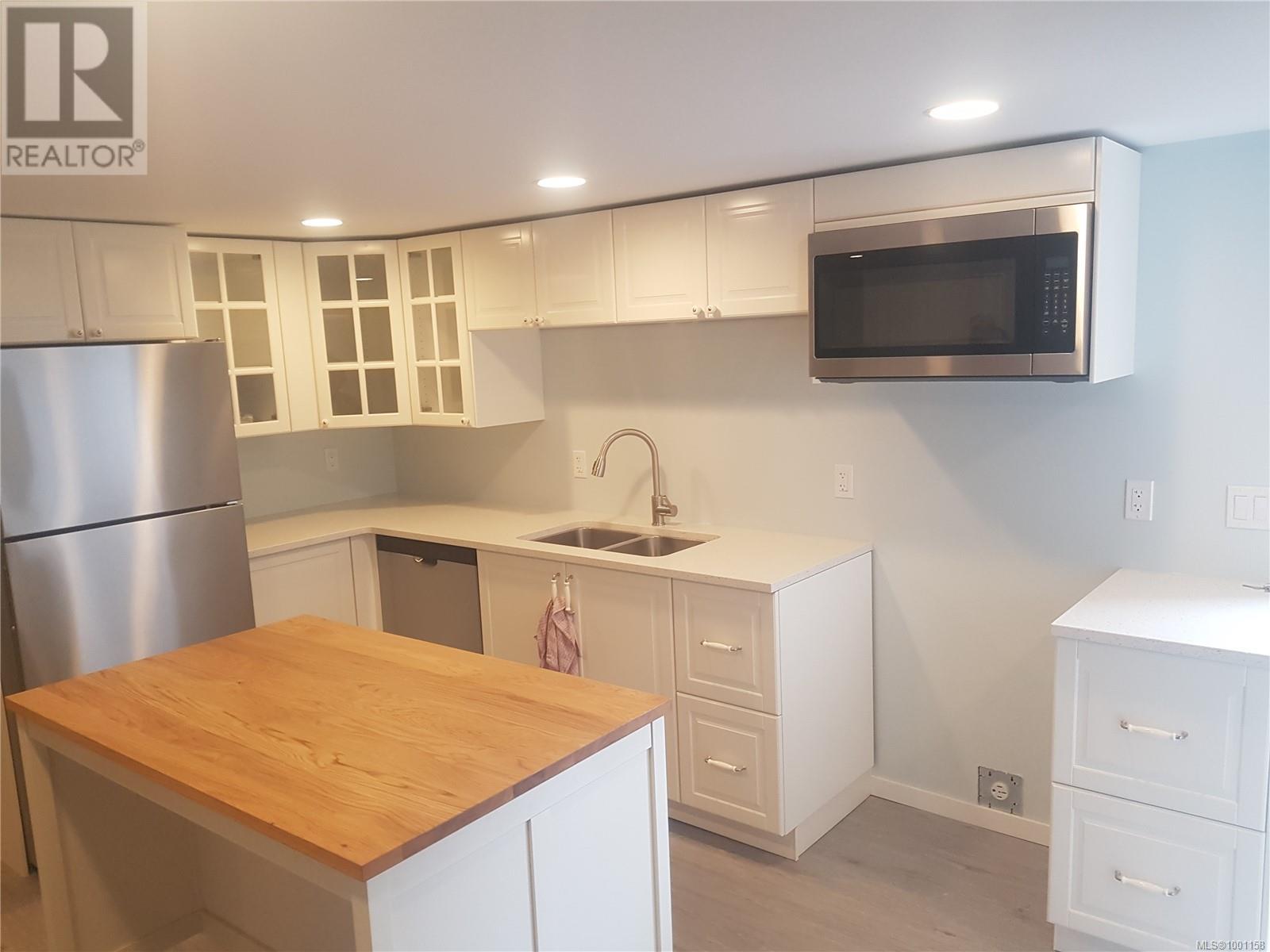 308 HAREWOOD RD - 14