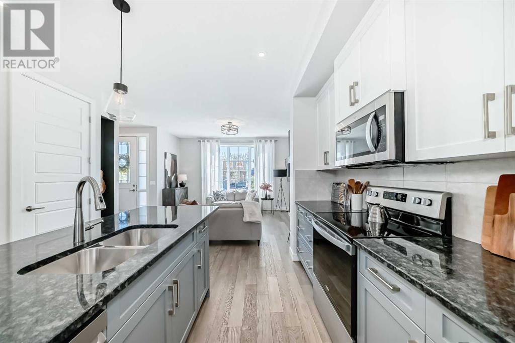 325 Sundown Road, Cochrane, Alberta