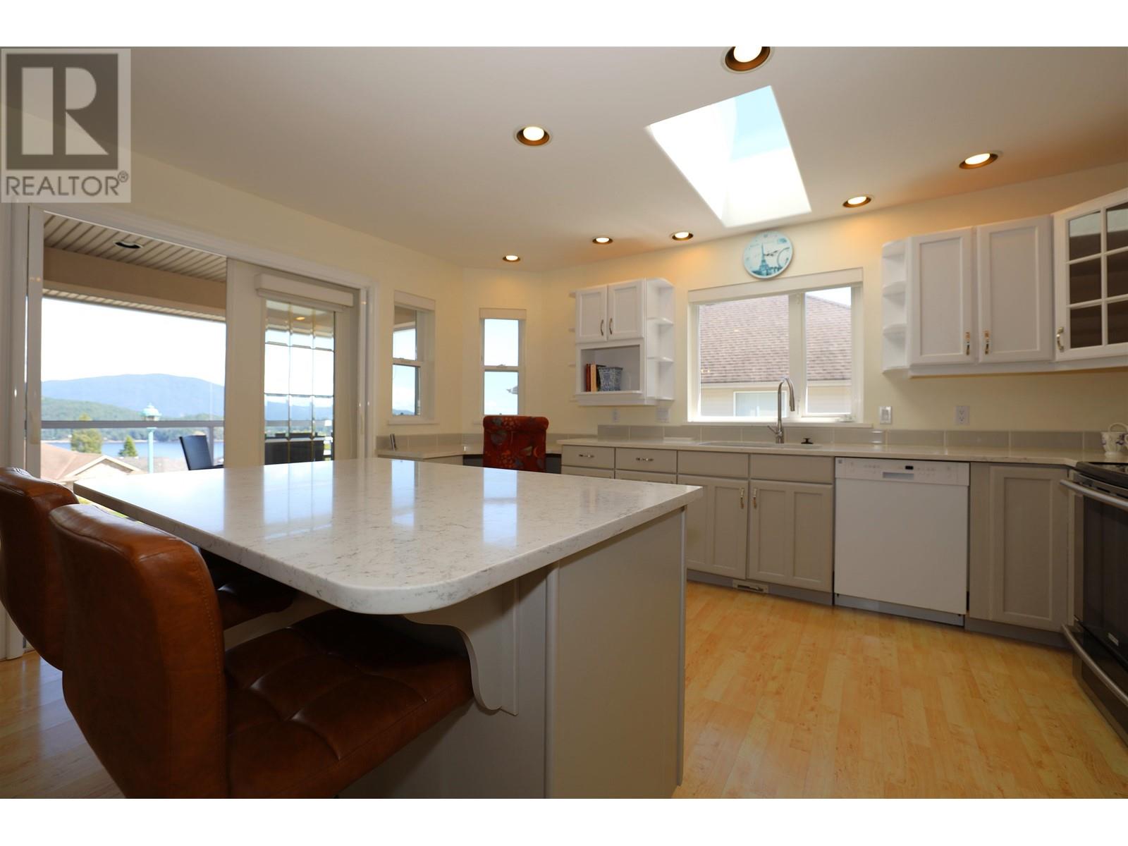 561 SPYGLASS ROAD, Gibsons