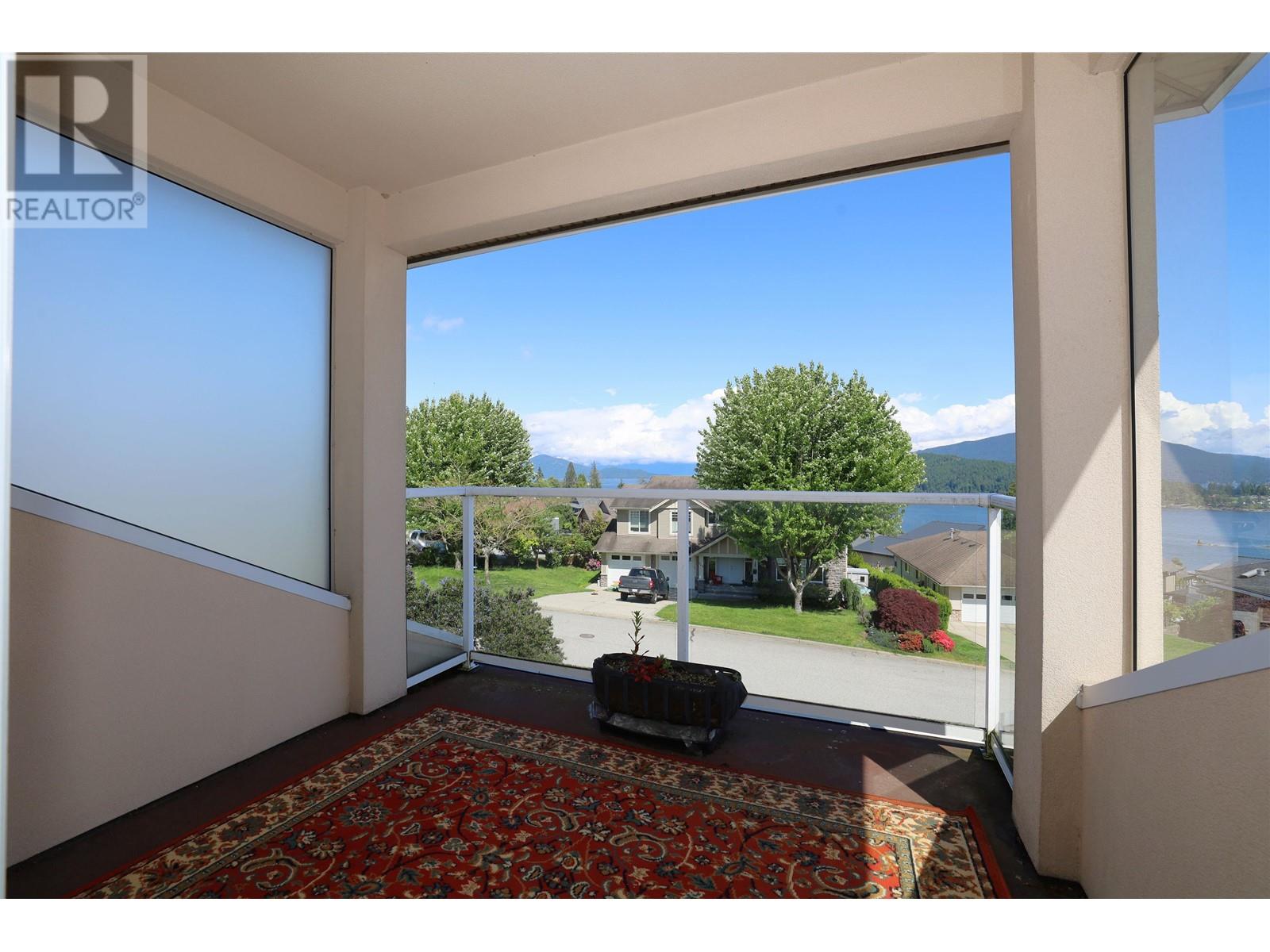 561 SPYGLASS ROAD, Gibsons