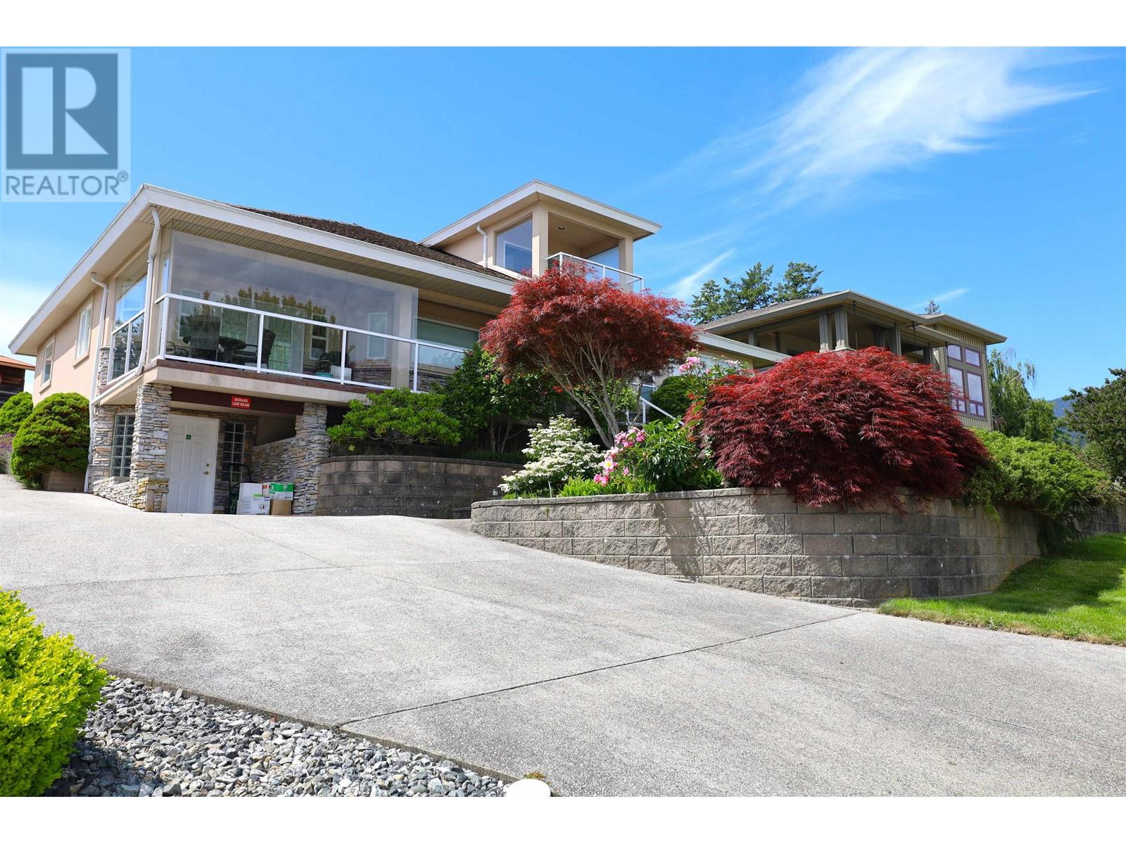 561 SPYGLASS ROAD, Gibsons