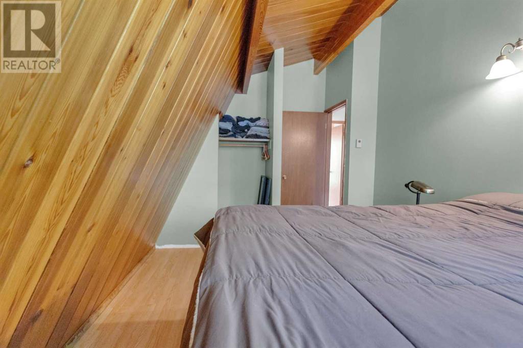 Photo 36 of 411 Birchcliff Road, Birchcliff AB