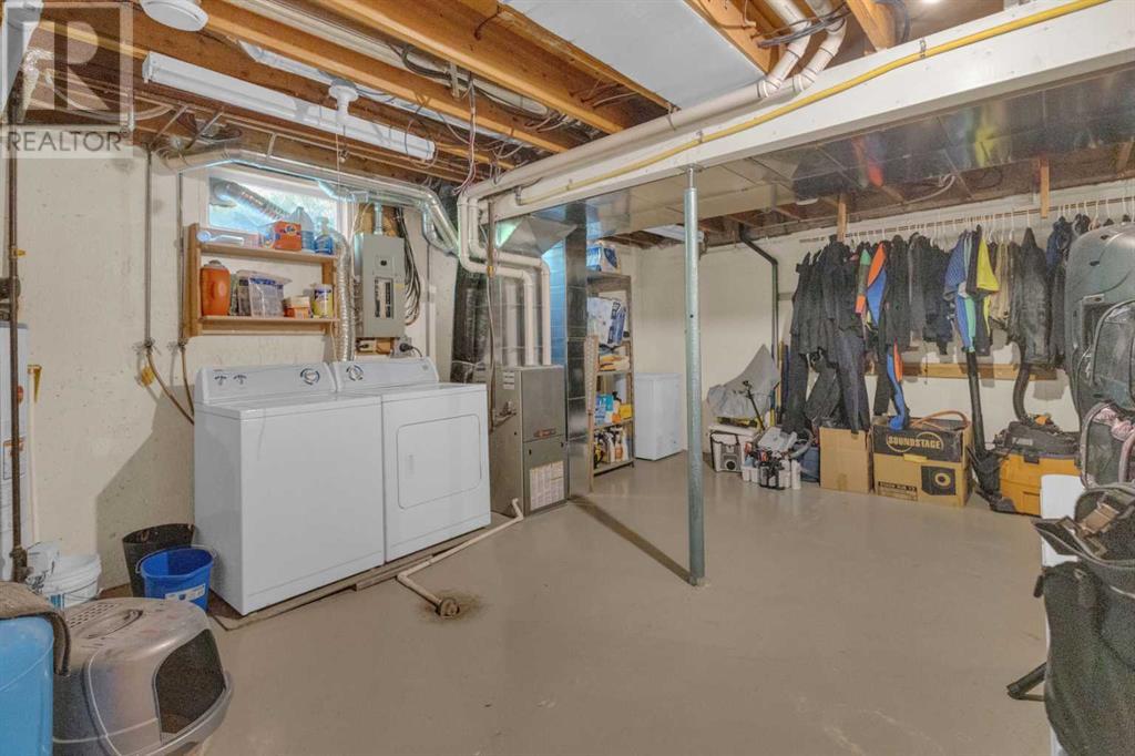Photo 6 of 411 Birchcliff Road, Birchcliff AB