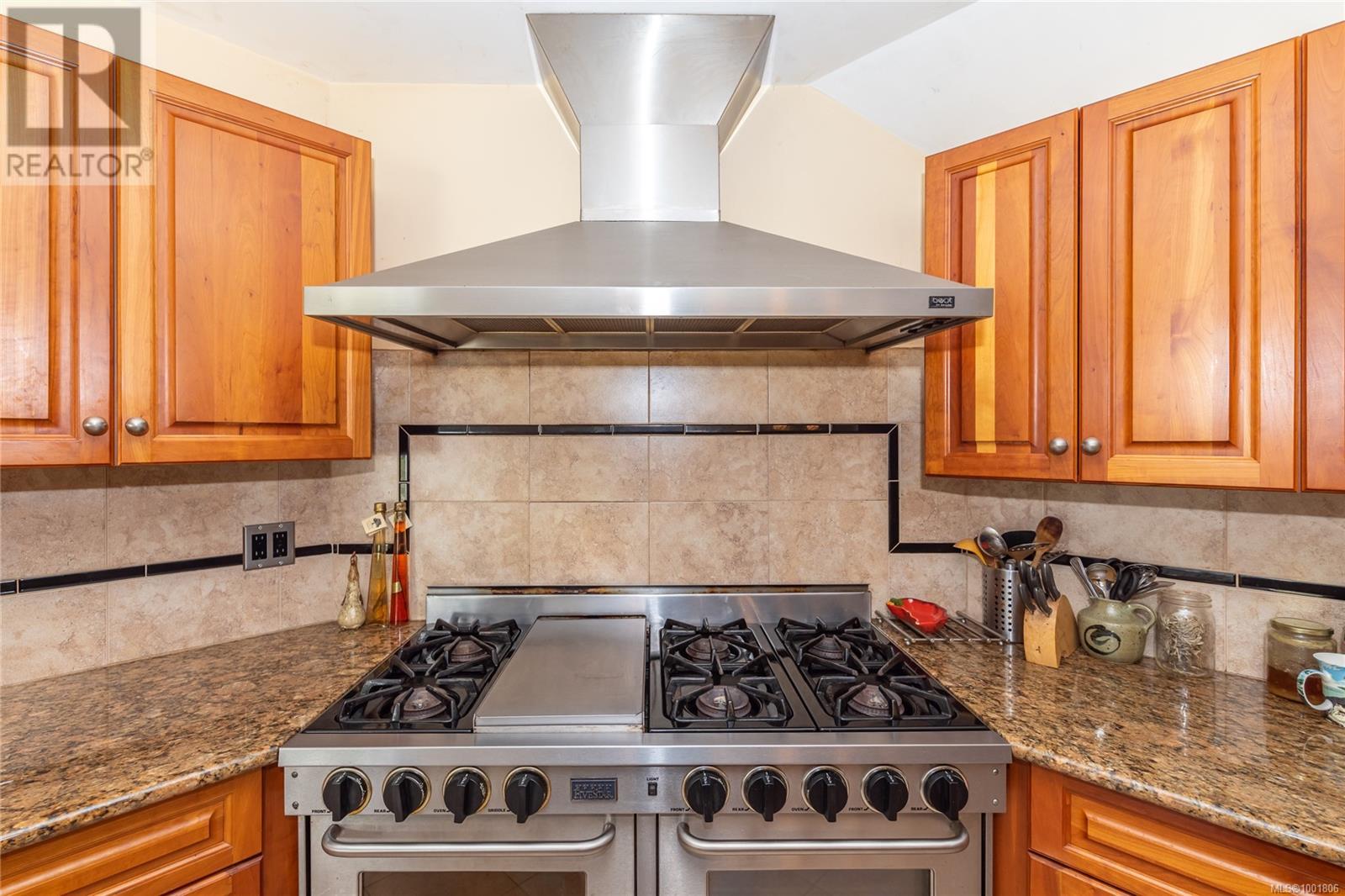 140 Kitchen Rd, Salt Spring