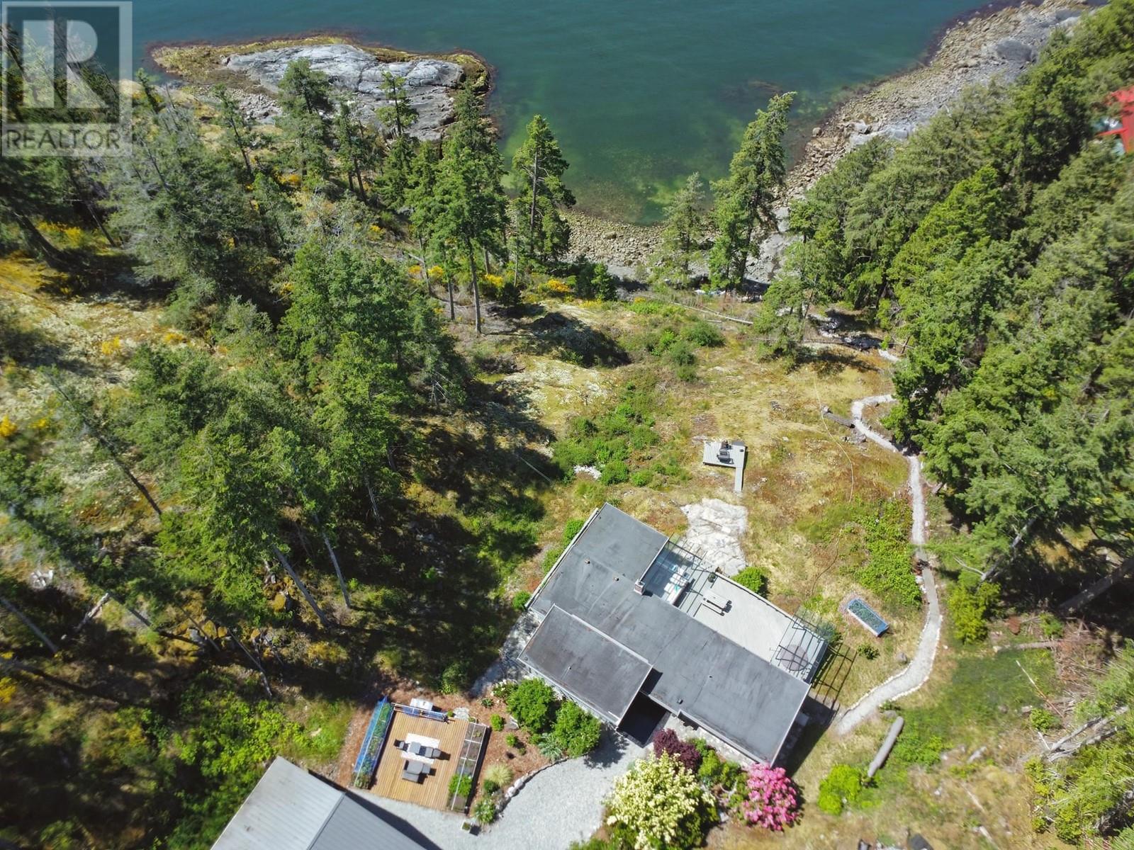10991- 10993 SUNSHINE COAST HIGHWAY, Halfmoon Bay