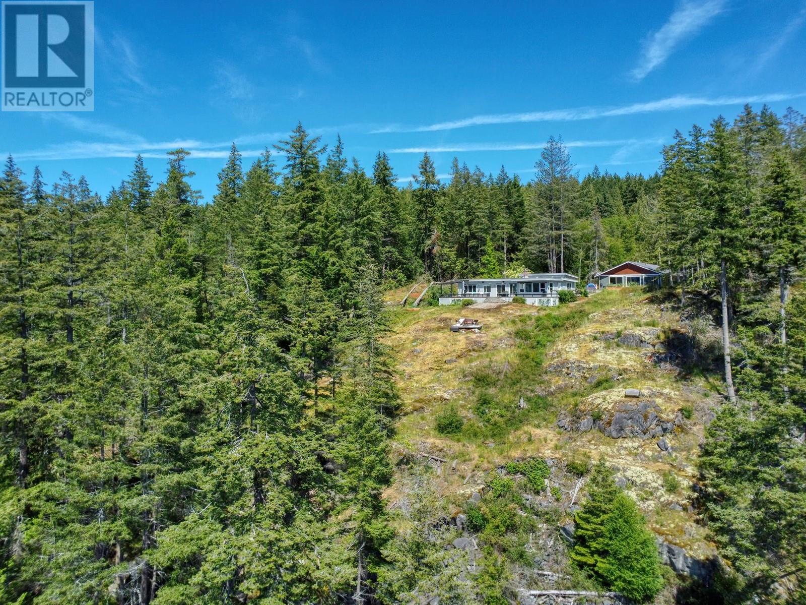 10991- 10993 SUNSHINE COAST HIGHWAY, Halfmoon Bay