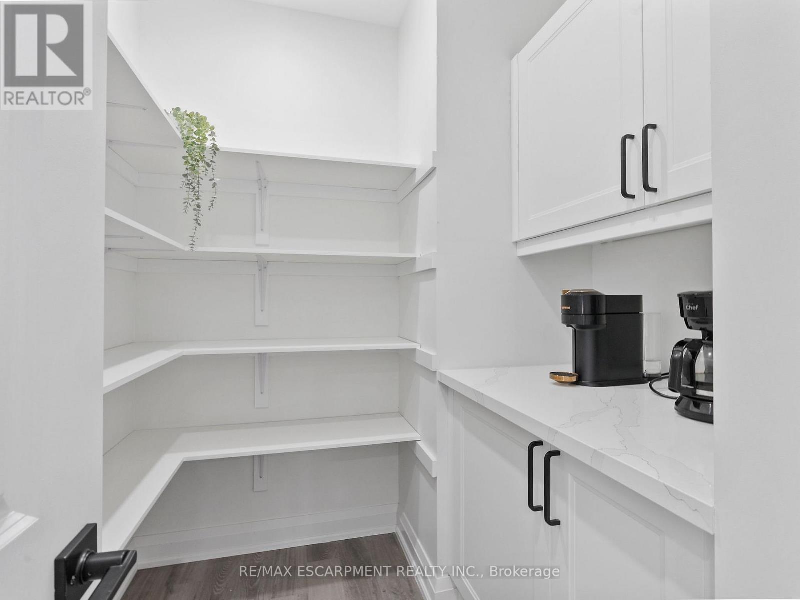 Photo 43 of 804 South Coast Drive, Haldimand ON