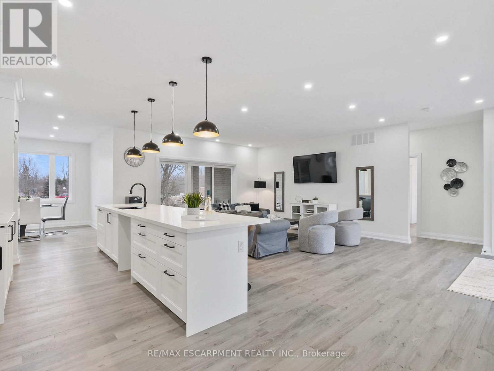 Photo 11 of 804 South Coast Drive, Haldimand ON