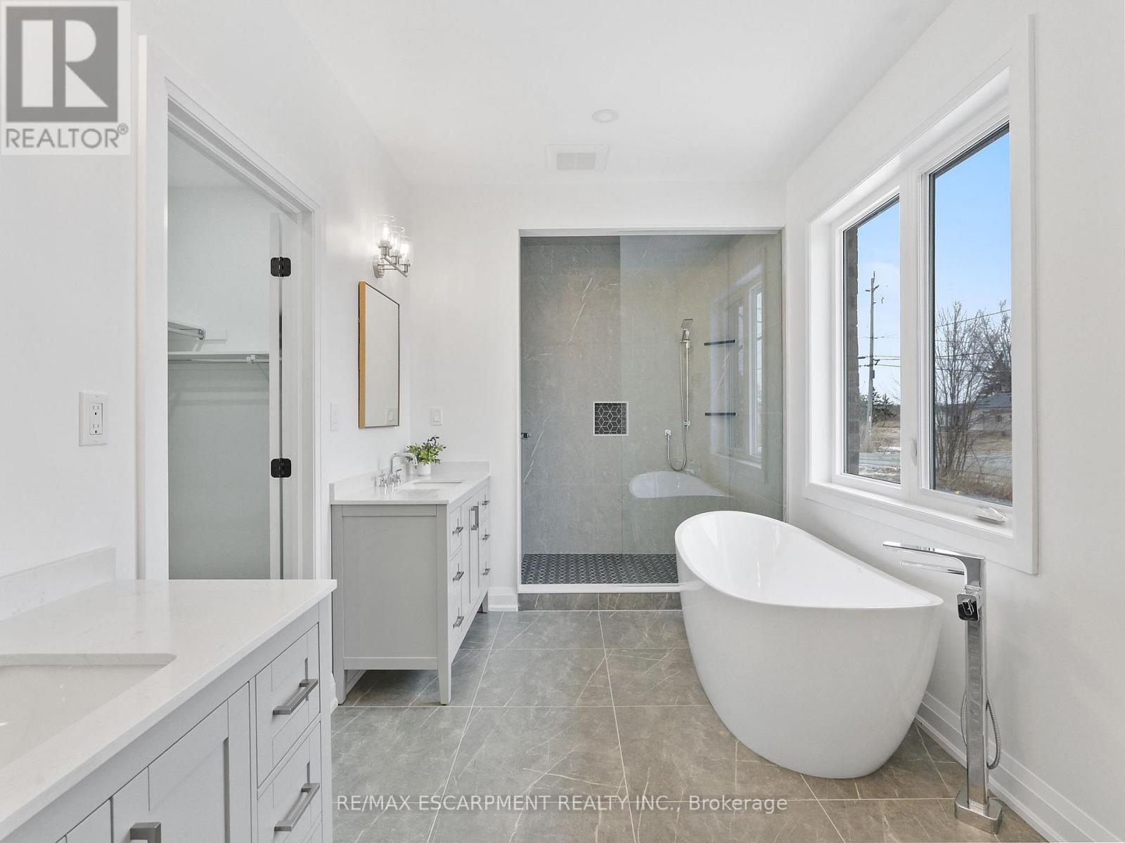 Photo 40 of 804 South Coast Drive, Haldimand ON