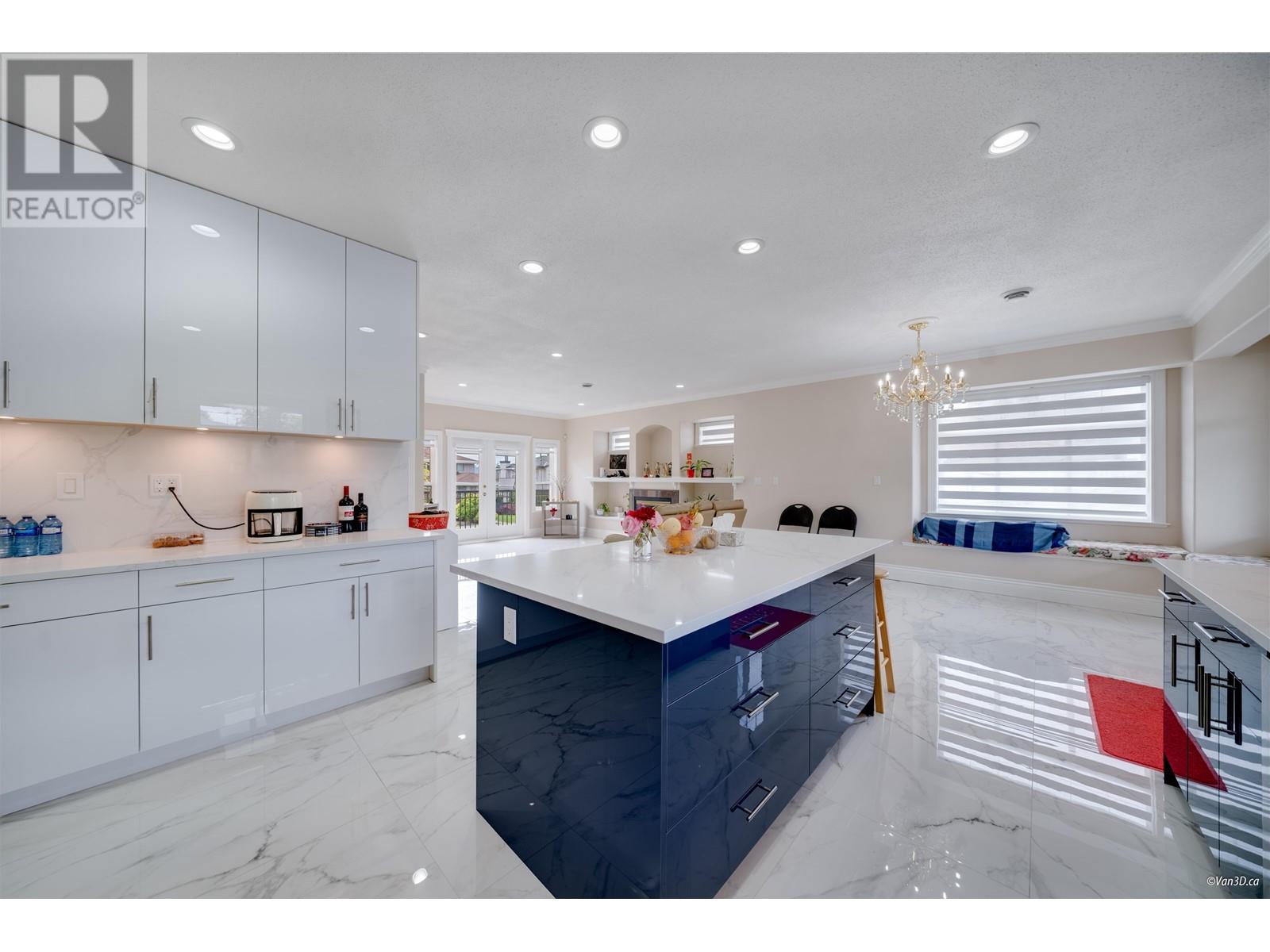 6589 KITCHENER STREET, Burnaby