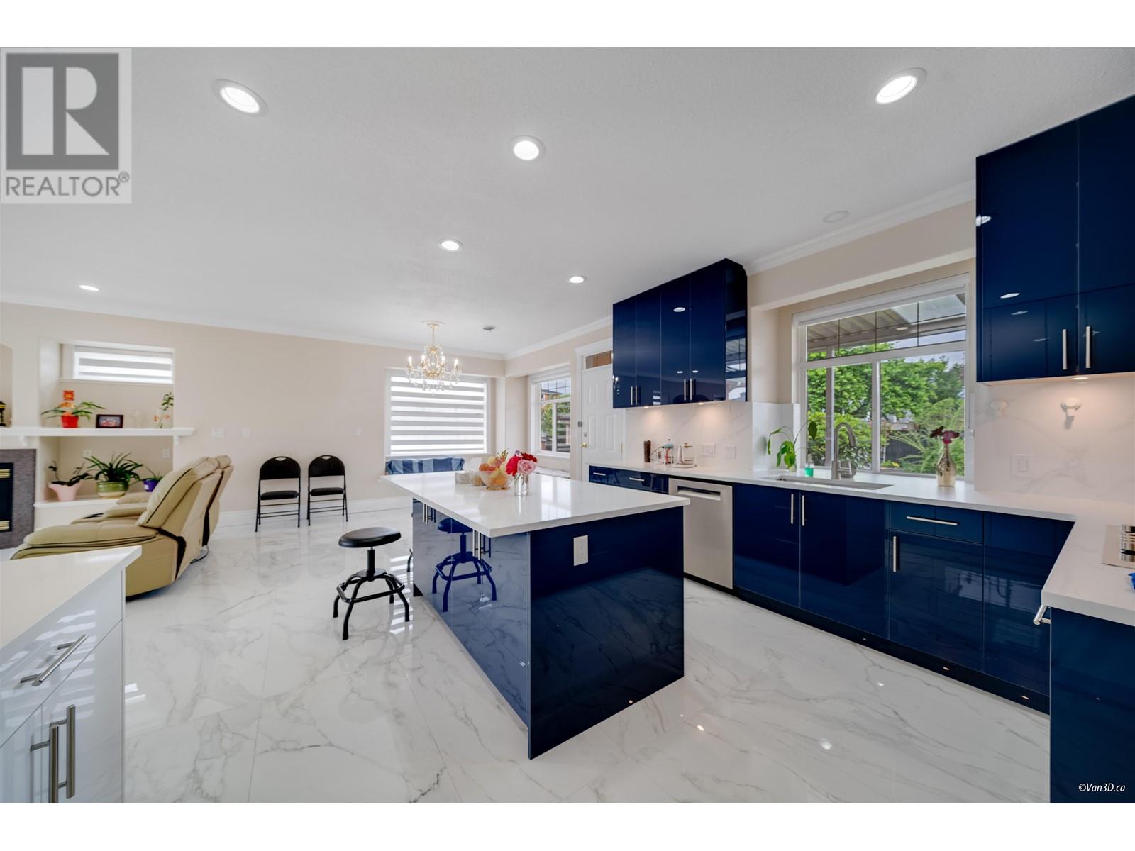 6589 KITCHENER STREET, Burnaby