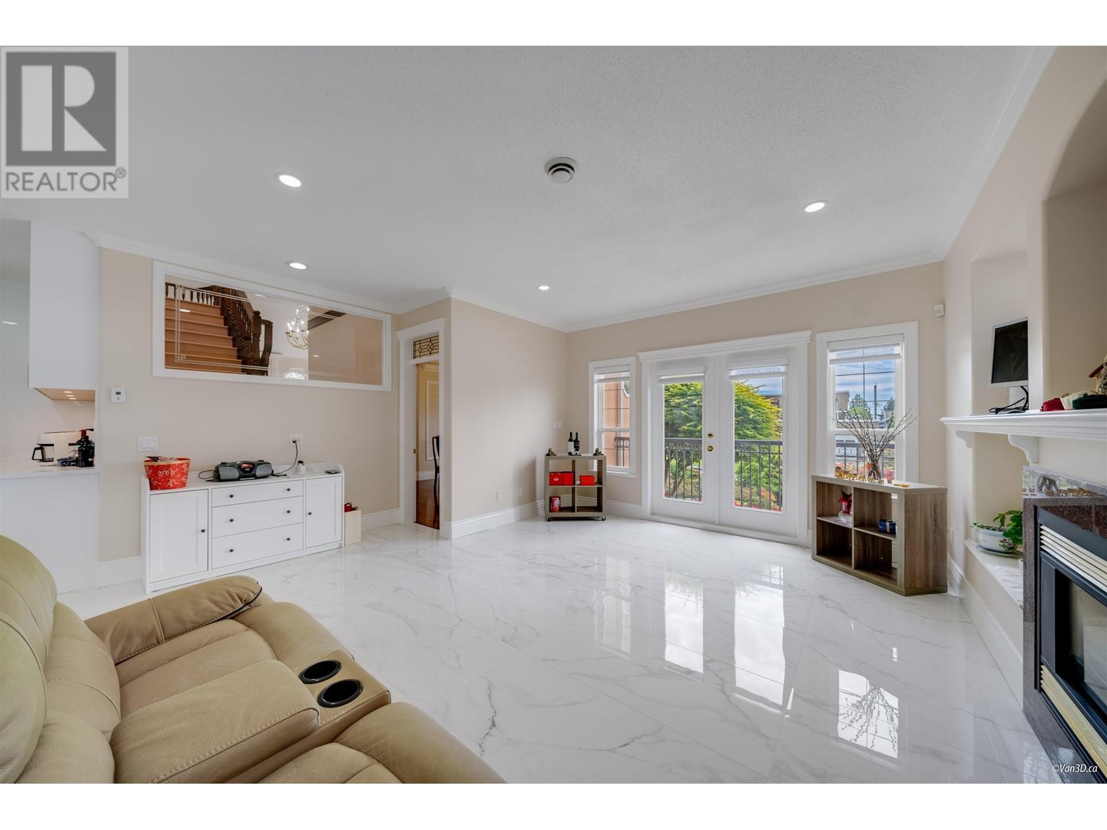 6589 KITCHENER STREET, Burnaby