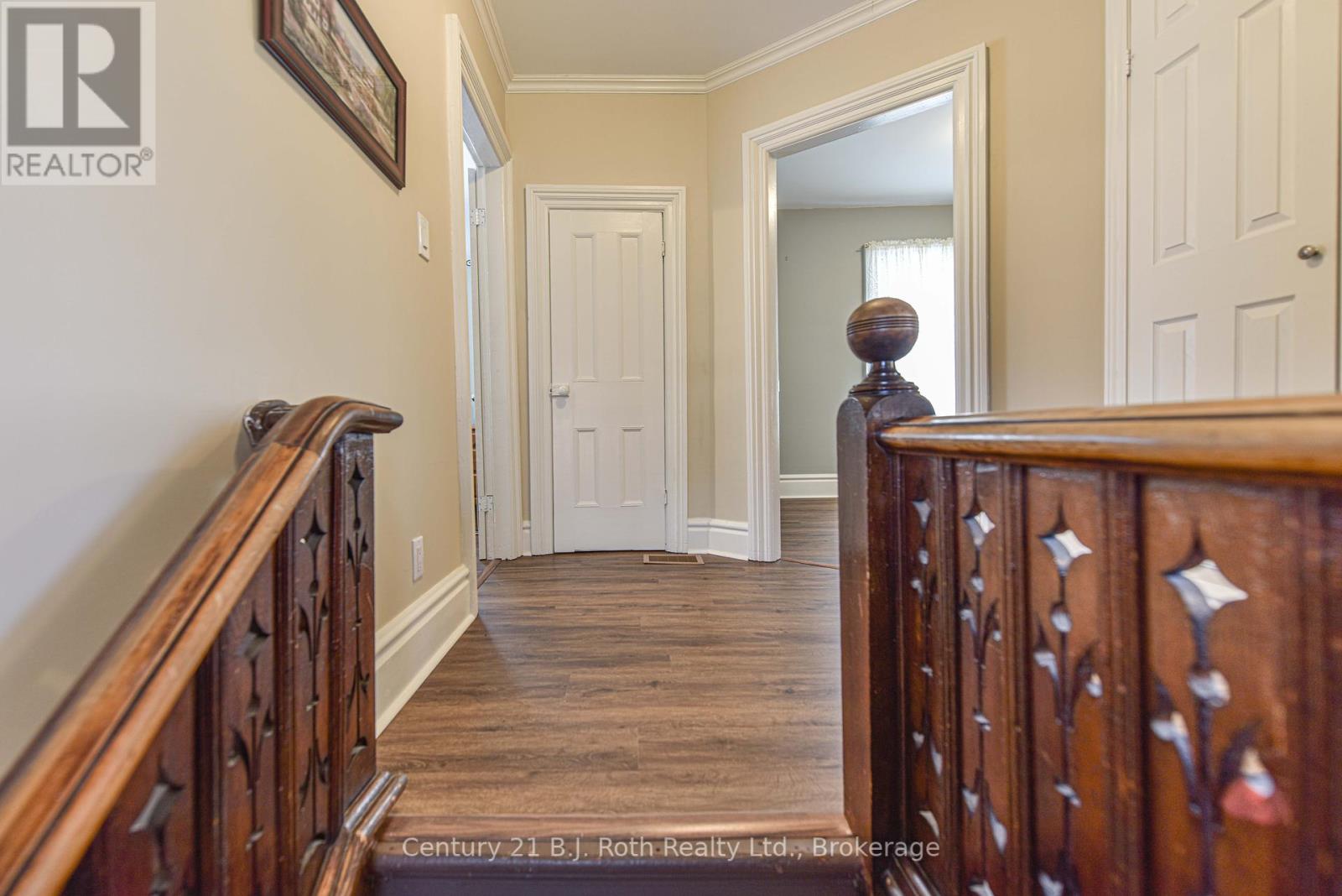 Photo 18 of 33 Sussex Street S, Kawartha Lakes ON