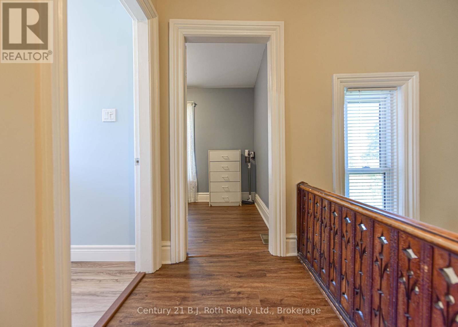 Photo 30 of 33 Sussex Street S, Kawartha Lakes ON