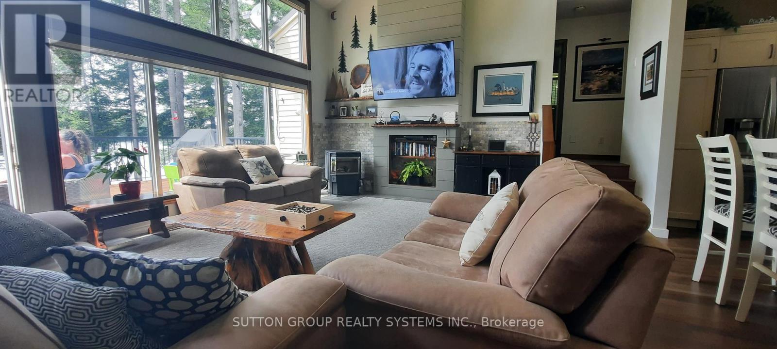 Photo 10 of 1581 B Lake Joseph Road, Seguin ON
