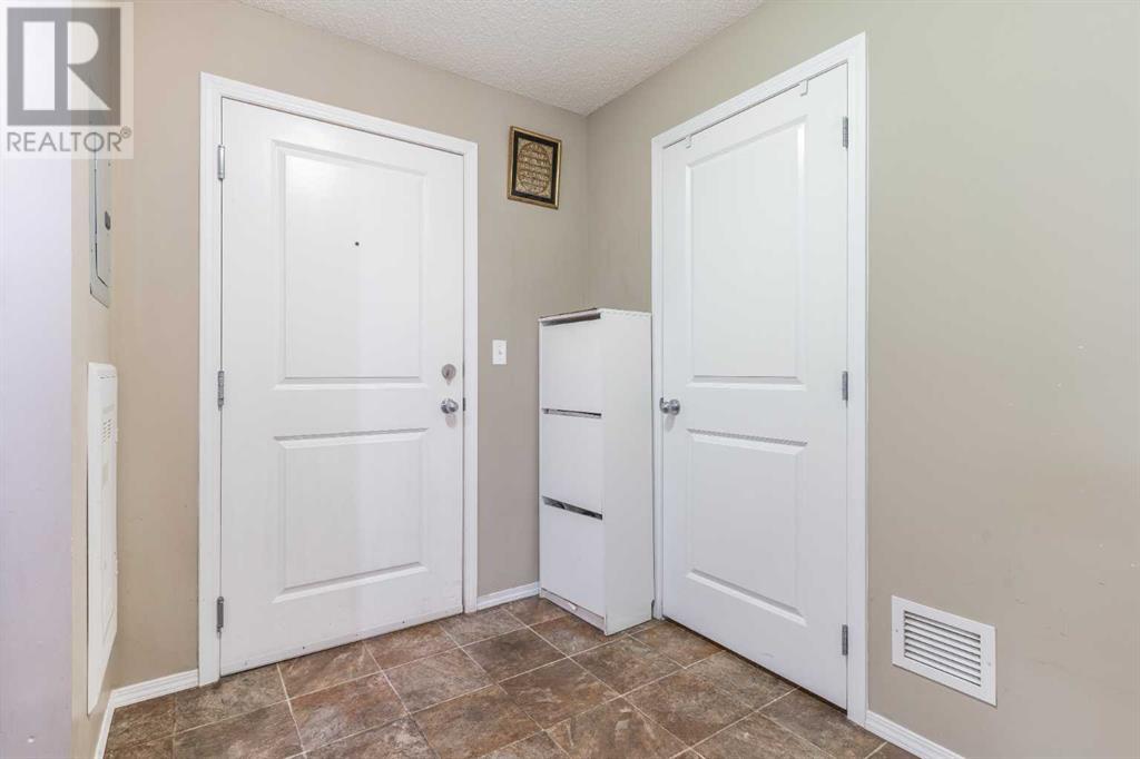 Single Family House for Sale in   Saddlestone Way NE Saddle Ridge Calgary 