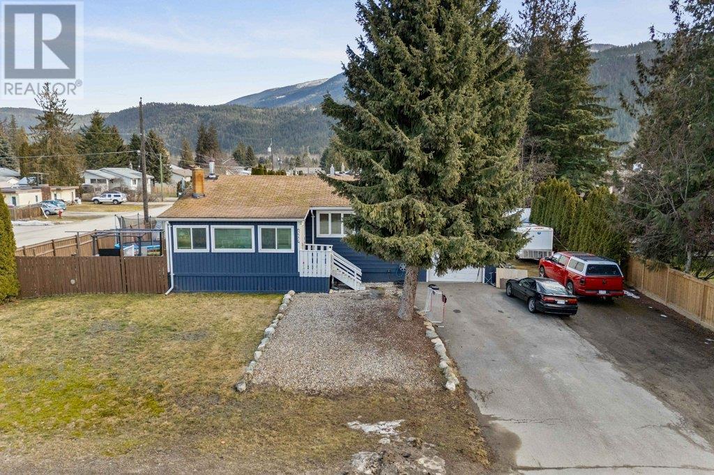  1209 Martinson Avenue, Sicamous