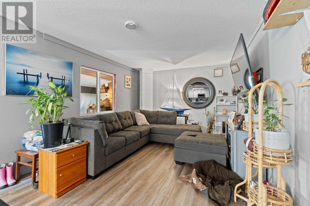  1209 Martinson Avenue, Sicamous