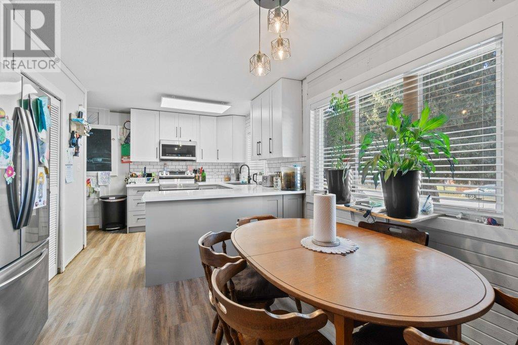  1209 Martinson Avenue, Sicamous