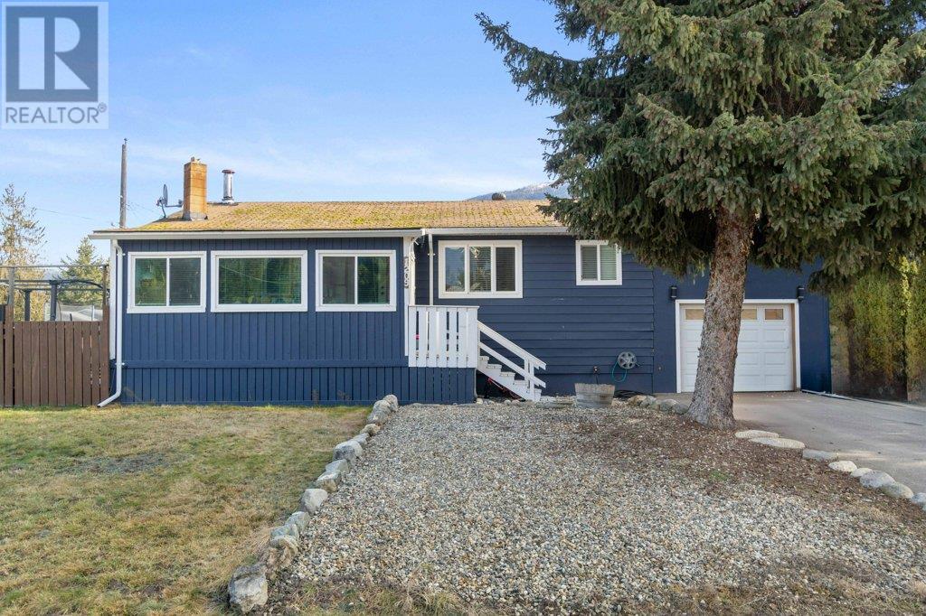  1209 Martinson Avenue, Sicamous