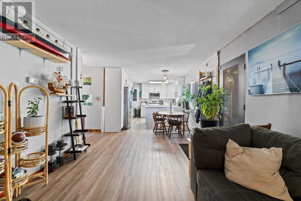  1209 Martinson Avenue, Sicamous