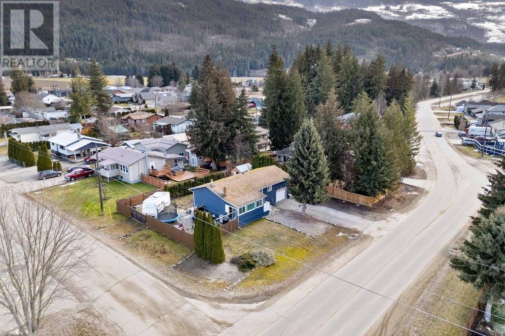  1209 Martinson Avenue, Sicamous