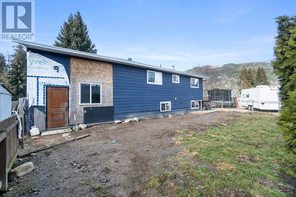  1209 Martinson Avenue, Sicamous