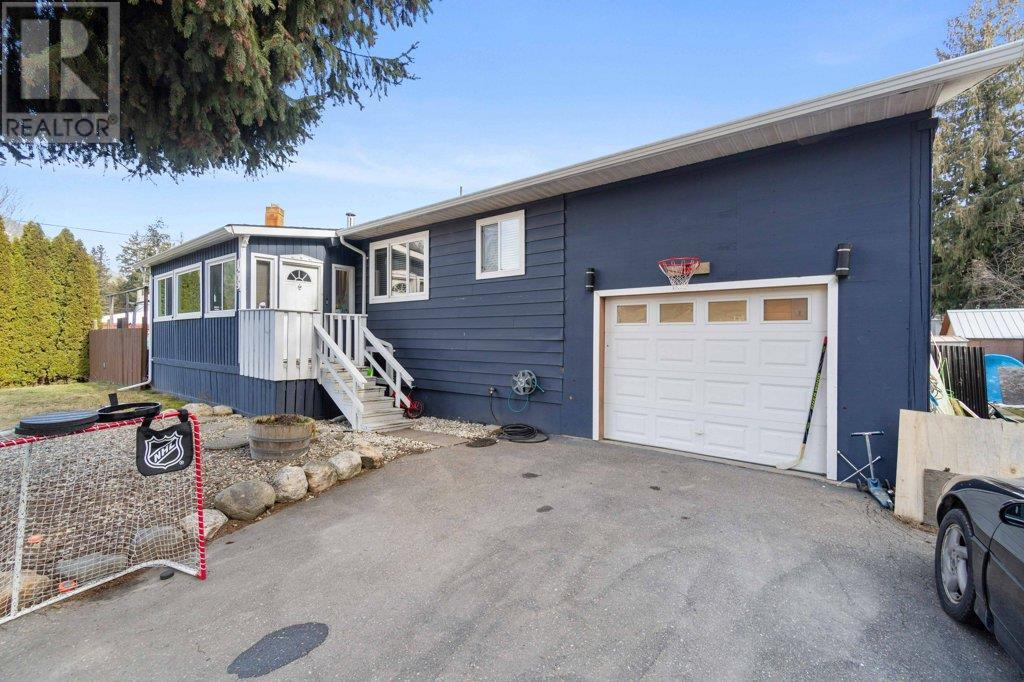  1209 Martinson Avenue, Sicamous