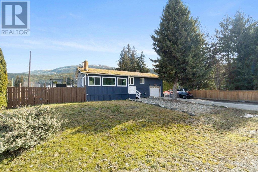  1209 Martinson Avenue, Sicamous