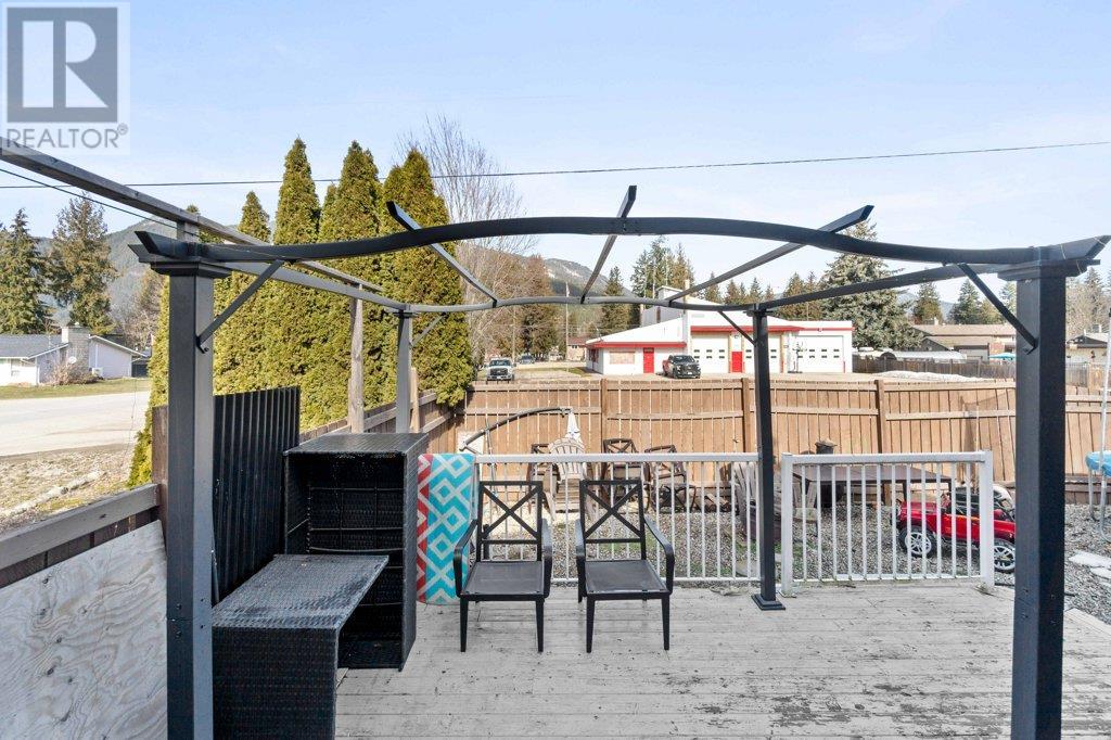 1209 Martinson Avenue, Sicamous
