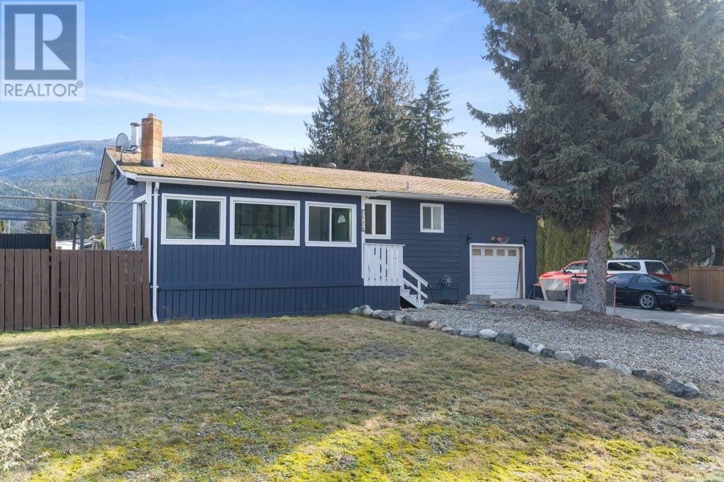  1209 Martinson Avenue, Sicamous